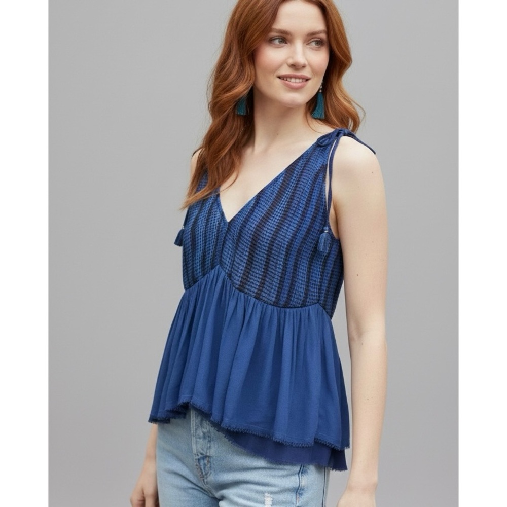 Anthropologie Akemi + Kin Baka Tassle Top in Blue Sz. Small